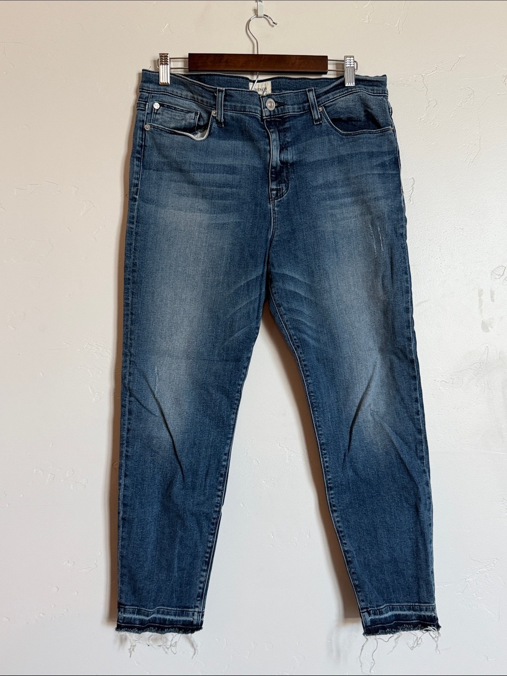 Hudson Jeans Dark Blue High-Rise Cropped Ankle Jeans Distressed